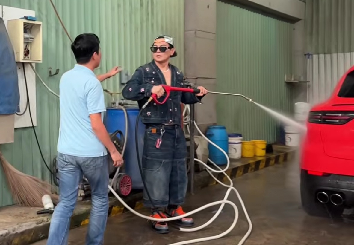 Ca sĩ L&acirc;m H&ugrave;ng 49 tuổi: "Kinh tế kh&oacute; khăn t&ocirc;i phải rửa xe kiếm tiền"- Ảnh 2.