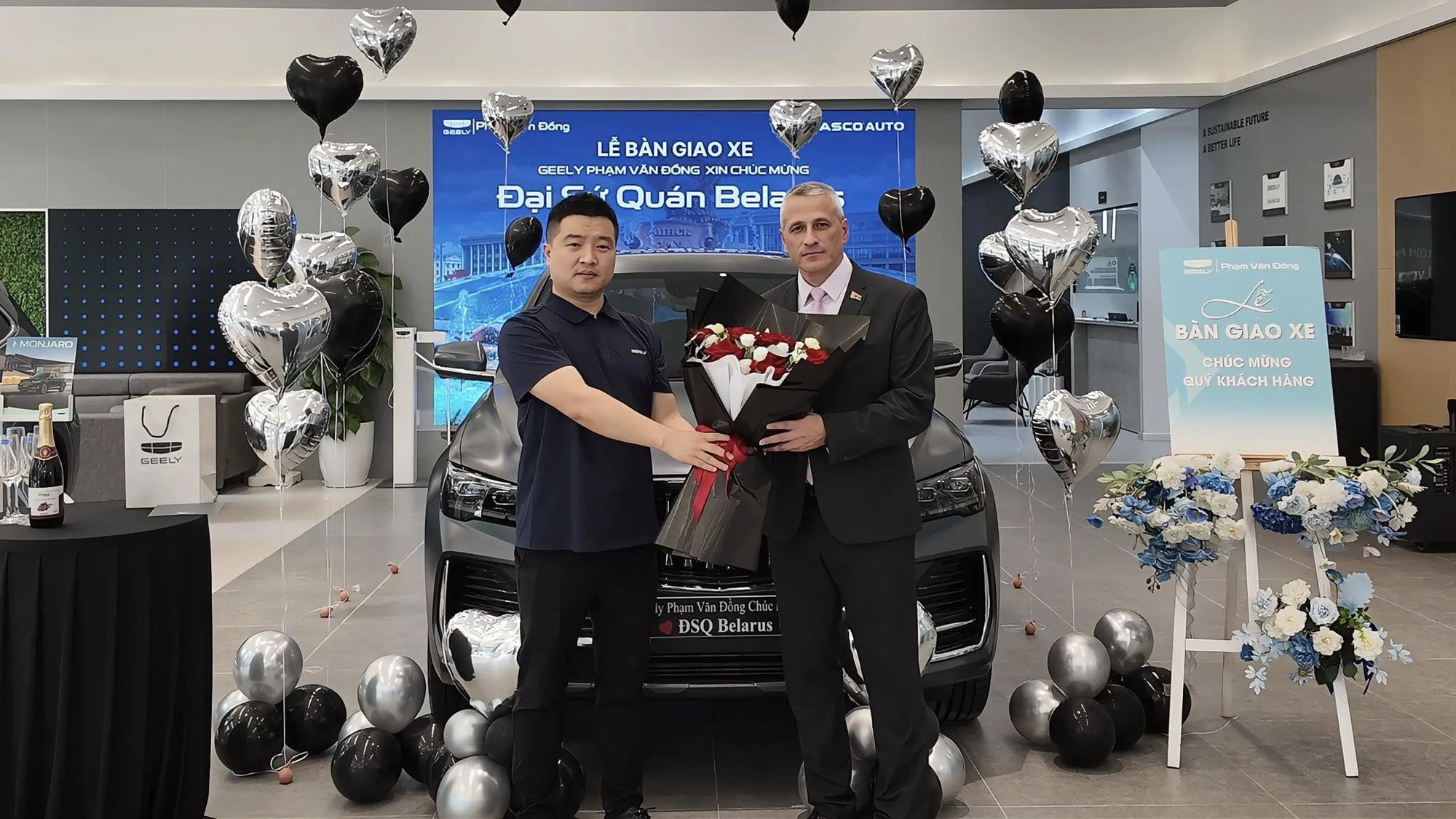 Đại sứ Belarus tại Việt Nam chọn Geely Monjaro l&agrave;m xe ngoại giao- Ảnh 1.