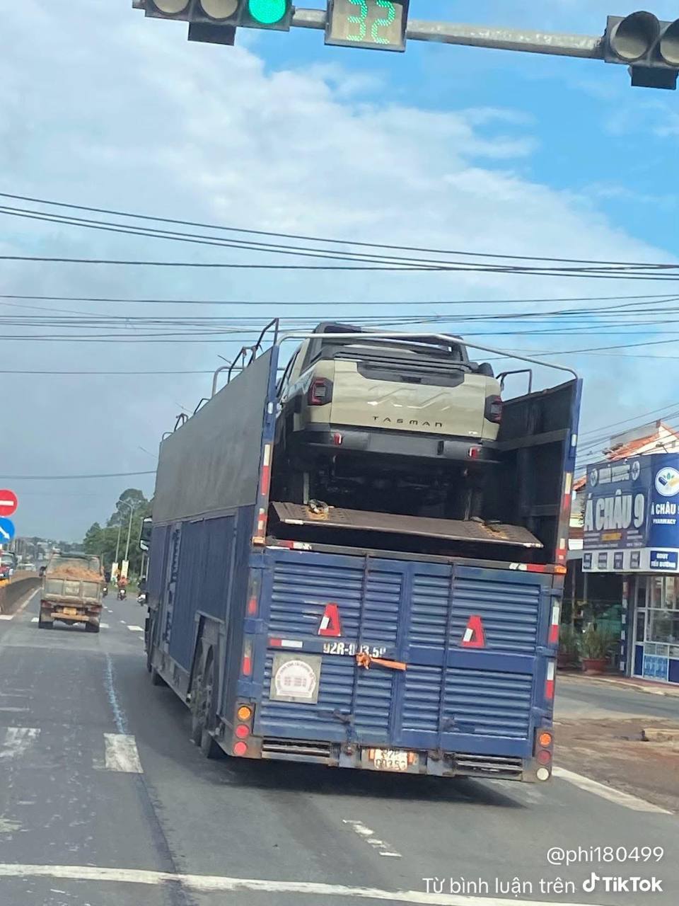 Kia Tasman lộ diện tr&ecirc;n đường phố Việt Nam, dễ l&agrave; xe ch&iacute;nh h&atilde;ng sắp xuất hiện trong sự kiện cuối tuần n&agrave;y- Ảnh 3.