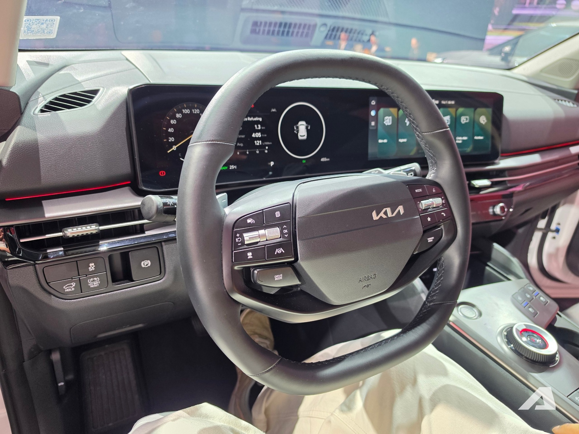 Sờ tận tay Kia Sportage 2026 vừa xuất hiện tại Việt Nam: Thiết kế long lanh, bắt mắt hơn, động cơ hybrid cạnh tranh CR-V