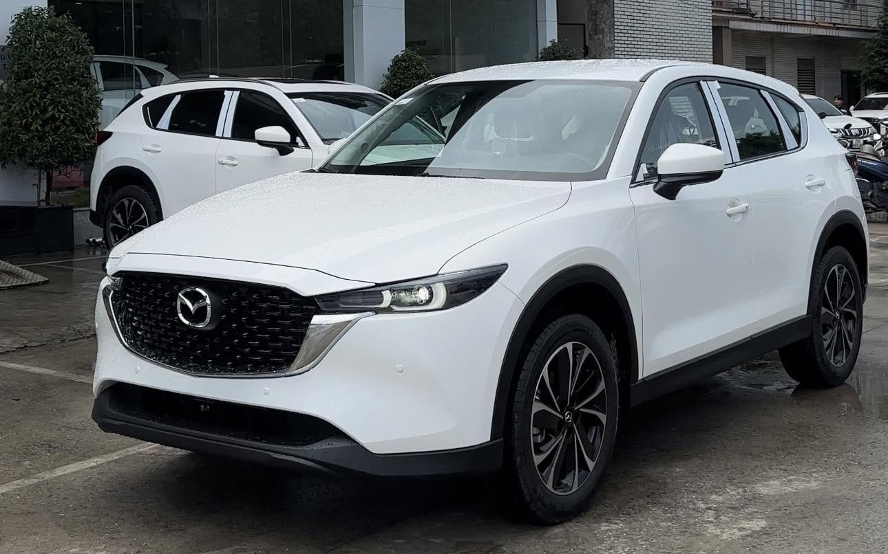 Mazda CX-5 d&ograve; đ&aacute;y gi&aacute;, chỉ c&ograve;n 681 triệu đồng tại đại l&yacute;, 'phả hơi n&oacute;ng' xuống cả nh&oacute;m Seltos, Xforce trước thềm ra mắt đời mới- Ảnh 2.