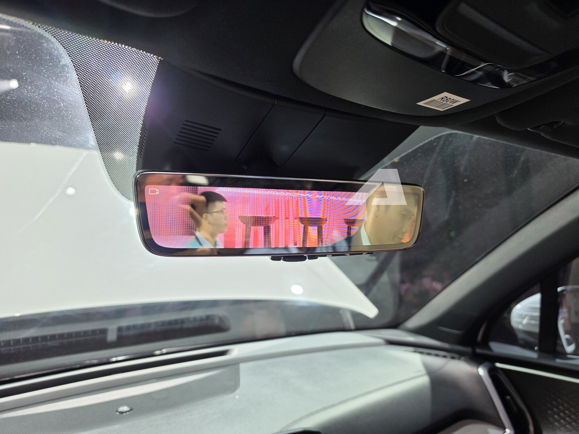 Kia Sorento thêm bản mới tại VIệt Nam: Mâm nhỏ hơn, gương điện tử, động cơ hybrid cạnh tranh Santa Fe- Ảnh 12. Kia Sorento thêm bản mới tại VIệt Nam: Mâm nhỏ hơn, gương điện tử, động cơ hybrid cạnh tranh Santa Fe- Ảnh 12.