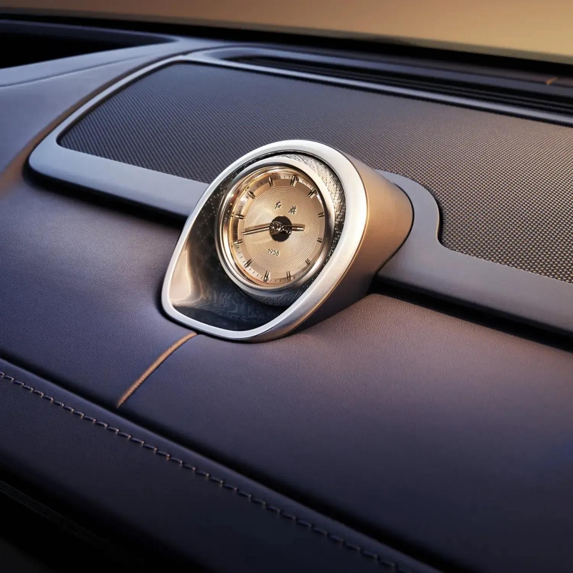 Hongqi Guoya l&agrave; xe Trung Quốc đắt nhất tại Nga với gi&aacute; hơn 11 tỷ đồng- Ảnh 7.