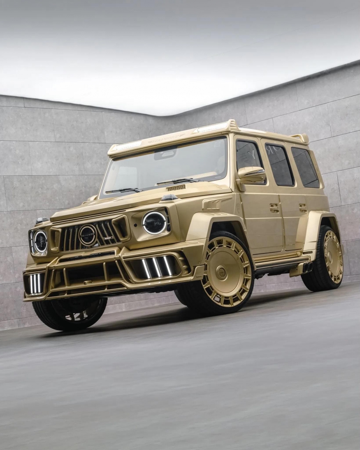 Ngắm bản độ Mansory Mercedes-AMG G63 d&aacute;t v&agrave;ng kiểu Dubai, c&ocirc;ng suất 820 m&atilde; lực- Ảnh 1.