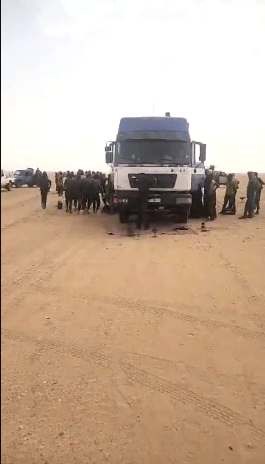 Vụ hỏng xe giữa sa mạc Sahara: 49 người tử vong v&igrave; kh&aacute;t nước- Ảnh 5.