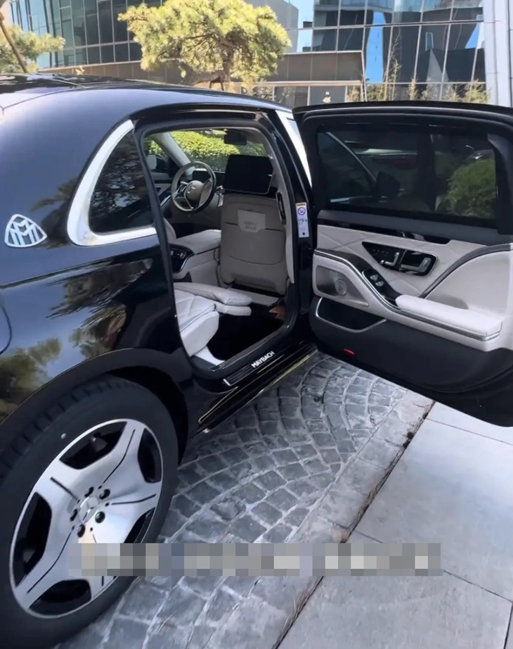Người đ&agrave;n &ocirc;ng mua Maybach S480 để chạy taxi, ai cũng cười ch&ecirc; nhưng &ocirc;ng n&oacute;i thẳng: "Đ&acirc;y l&agrave; mức thu nhập qu&aacute; ổn"- Ảnh 2.