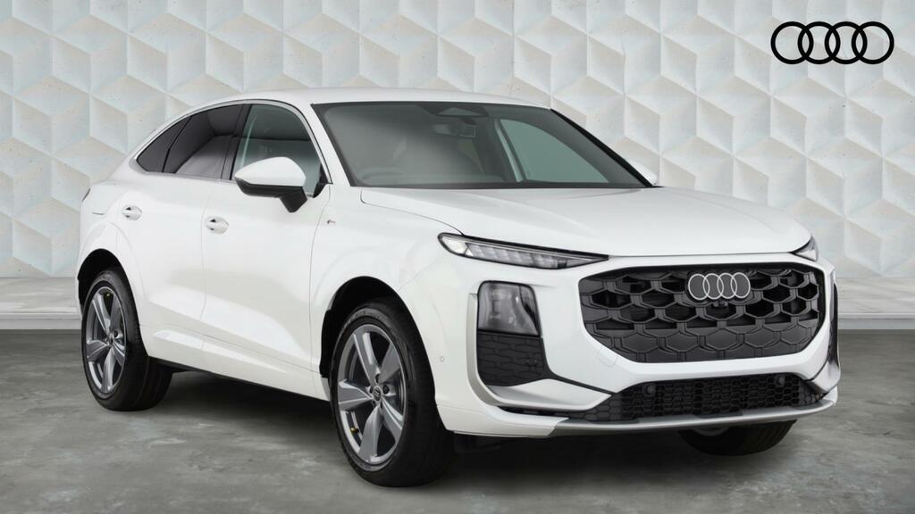 Audi Q3 Sportback 2026 lộ diện sớm trước ng&agrave;y ra mắt Việt Nam: Thiết kế kh&aacute;c ho&agrave;n to&agrave;n đời cũ, c&oacute; g&oacute;i thể thao, dễ d&ugrave;ng động cơ hybrid- Ảnh 4.