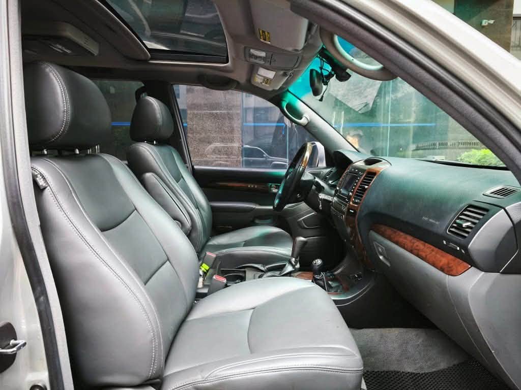 Từng mất hơn 150 c&acirc;y v&agrave;ng để mua, chiếc Lexus GX n&agrave;y giờ đ&acirc;y b&aacute;n lại rẻ hơn xe hạng A: D&ugrave;ng m&aacute;y V8, nội thất ốp gỗ - Ảnh 3.