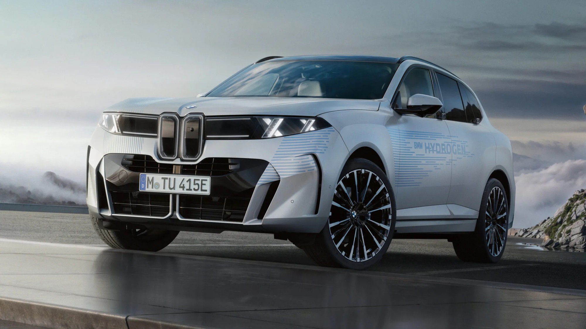 B&aacute;n 'lạc' kiểu BMW: Bắt kh&aacute;ch h&agrave;ng mua ốp đ&aacute; nội thất với gi&aacute; gần 30 triệu đồng để nhận xe sớm - Ảnh 1.