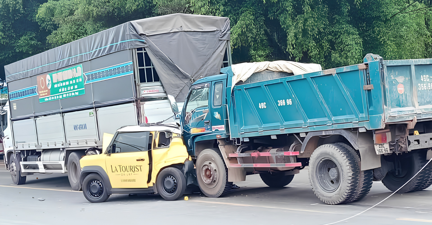 Gặp chủ xe VF 3 bị xe tải kẹp n&aacute;t: Hoảng loạn tột độ khi nhận tin dữ v&agrave; c&uacute; 'quay xe' kh&eacute;t lẹt về định kiến xe mini - Ảnh 1.
