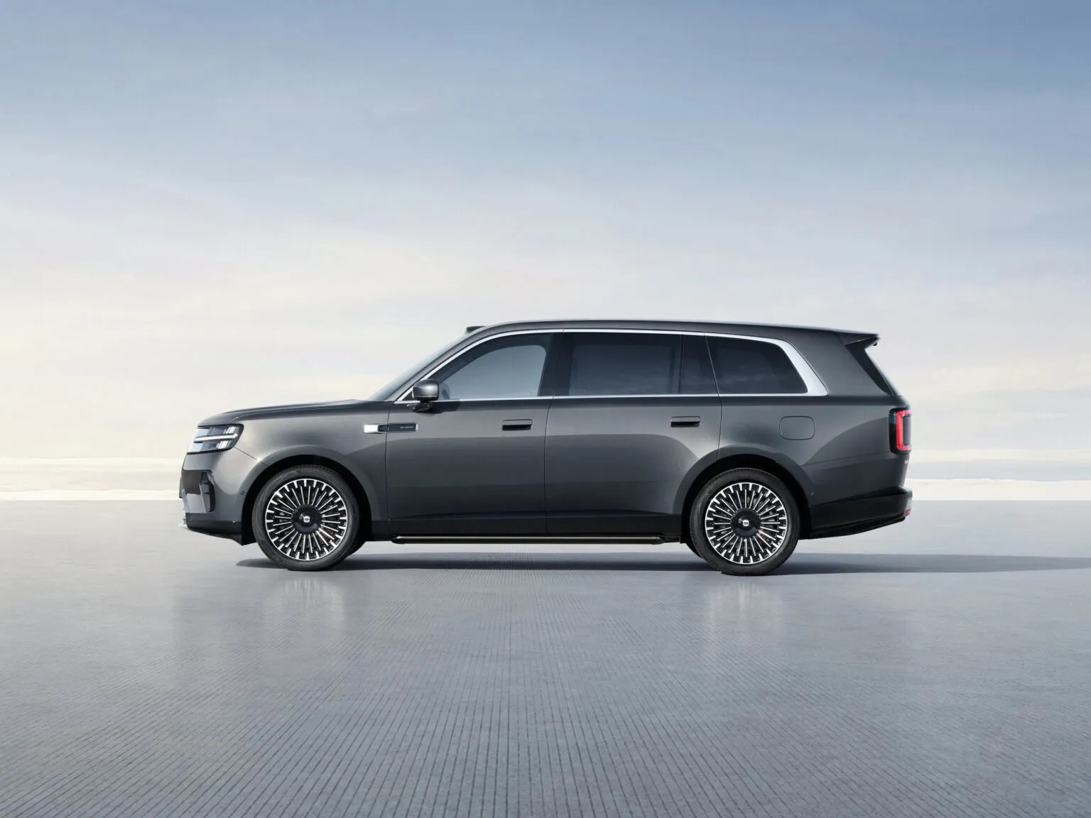 SUV mới của Xiaomi c&oacute; k&iacute;ch thước lớn hơn Palisade, d&aacute;ng h&ocirc;ng như Cullinan, động cơ hybrid chạy tới 370km kh&ocirc;ng cần xăng - Ảnh 2.
