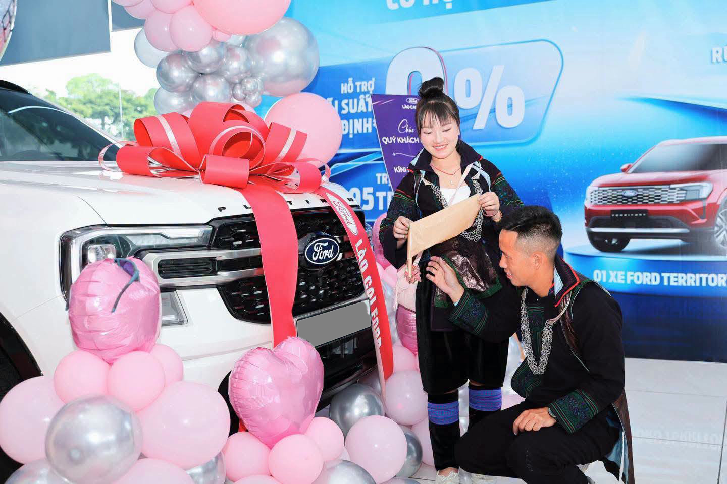 Ch&agrave;ng trai 9x người M&ocirc;ng chi gần 2 tỷ mua Ford Everest: Kẻ khen, người ch&ecirc; nhưng ch&iacute;nh chủ đ&aacute;p lại bằng một c&acirc;u khiến ai cũng 'sốc' - Ảnh 3.