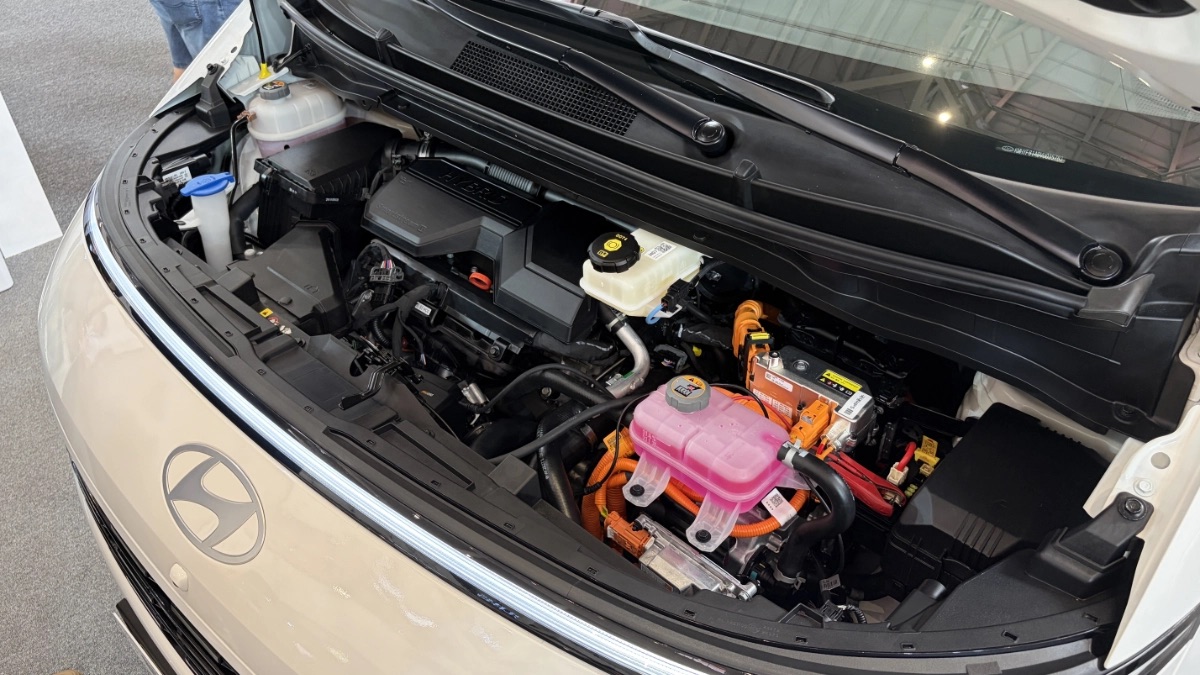 Hyundai Staria Hybrid về tới ĐN&Aacute;: C&oacute; bản tới 11 chỗ, to hơn Carnival, d&ugrave;ng m&aacute;y hybrid 245 m&atilde; lực, ti&ecirc;u thụ 5,6l/100 km - Ảnh 13.