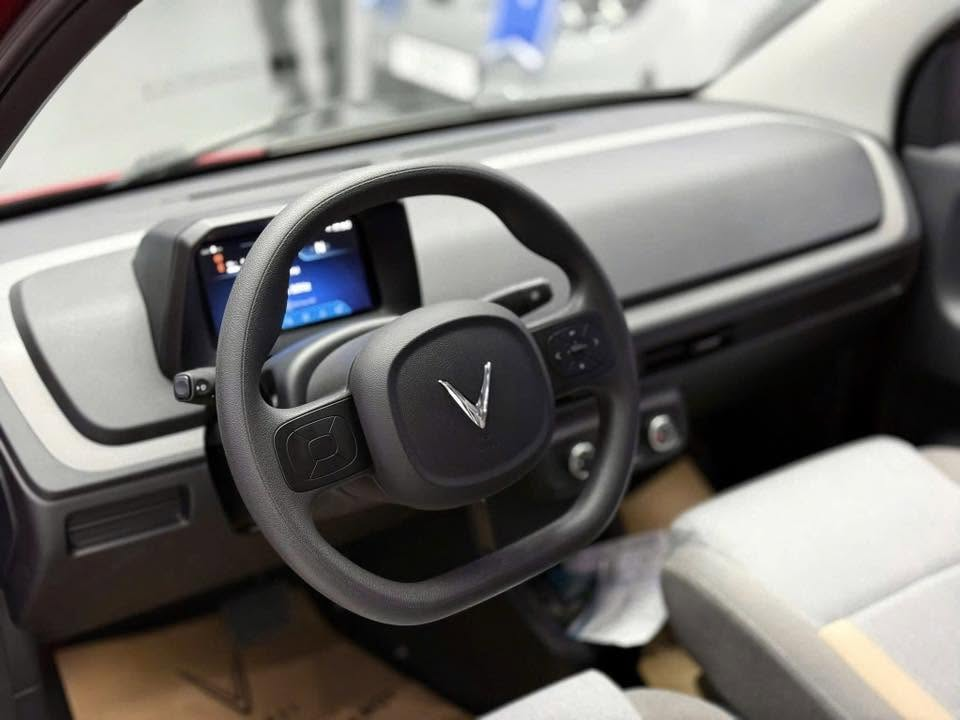 VinFast Minio Green giảm c&ograve;n 188 triệu đồng: Gi&aacute; ngang VF 2 nhưng c&oacute; t&iacute;nh năng sạc chậm, kh&aacute;ch mua gi&aacute; cũ được tặng 70 triệu - Ảnh 3.
