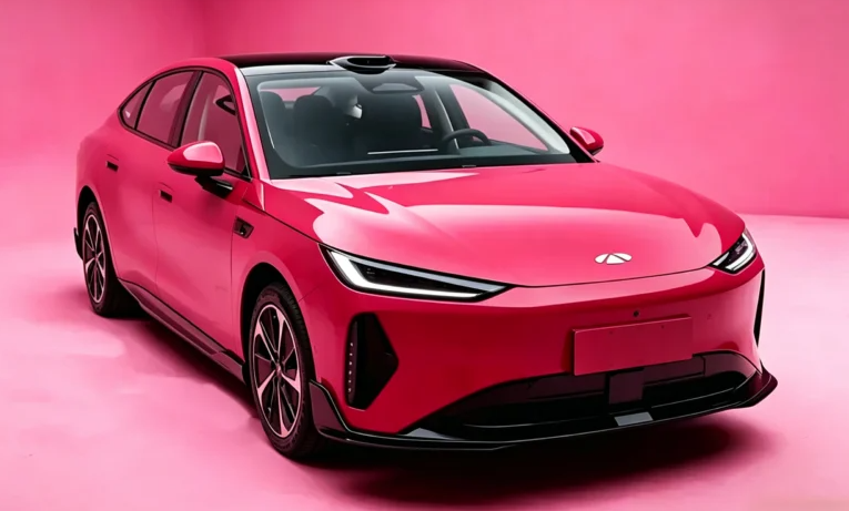 H&atilde;ng xe x&acirc;y nh&agrave; m&aacute;y tại Việt Nam ra mắt sedan mới gi&aacute; dưới 500 triệu đồng: C&oacute; cả bản điện v&agrave; hybrid, ti&ecirc;u thụ nhi&ecirc;n liệu 1,01L/100km- Ảnh 1.