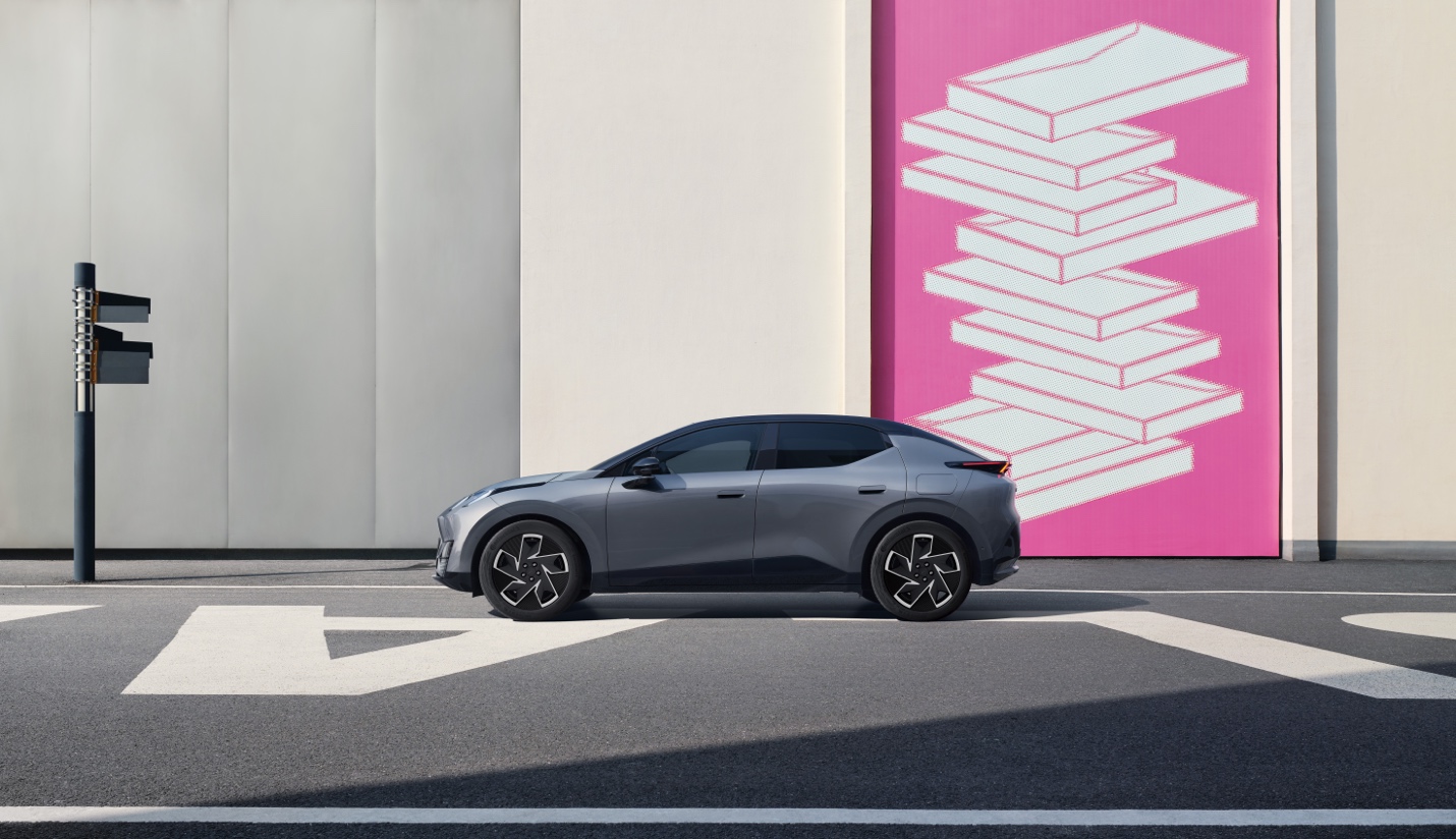 Lynk & Co 02 sắp ra mắt Việt Nam: SUV điện 268 mã lực, tăng tốc 5,5 giây, cạnh tranh phân khúc cỡ B+ và C - Ảnh 1. Lynk & Co 02 sắp ra mắt Việt Nam: SUV điện 268 mã lực, tăng tốc 5,5 giây, cạnh tranh phân khúc cỡ B+ và C - Ảnh 1.