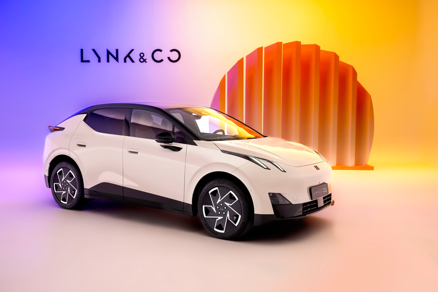 Lynk & Co 02 sắp ra mắt Việt Nam: SUV điện 268 mã lực, tăng tốc 5,5 giây, cạnh tranh phân khúc cỡ B+ và C - Ảnh 2. Lynk & Co 02 sắp ra mắt Việt Nam: SUV điện 268 mã lực, tăng tốc 5,5 giây, cạnh tranh phân khúc cỡ B+ và C - Ảnh 2.