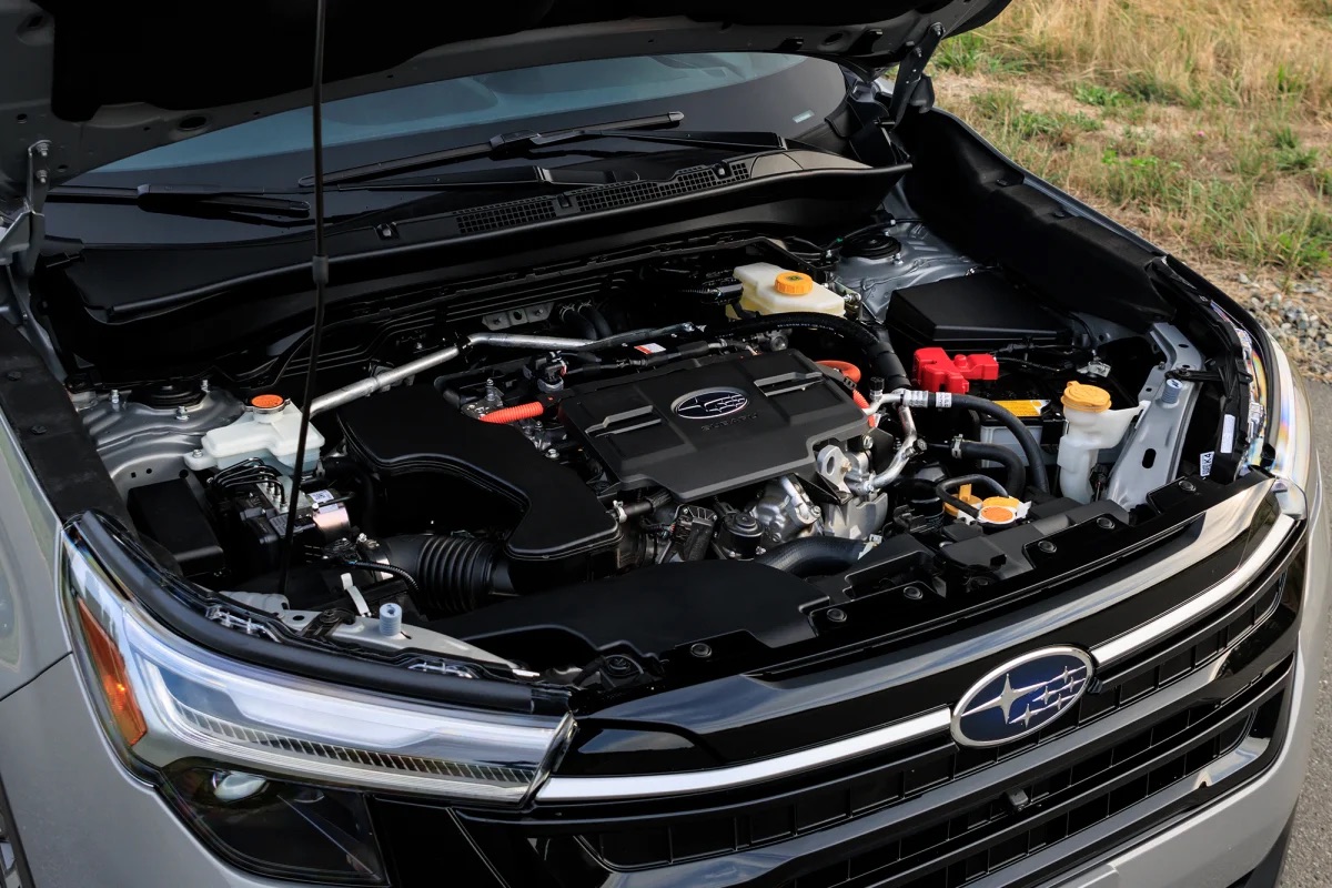 Bộ 3 SUV cỡ C rục rịch th&ecirc;m bản mới ở Việt Nam: Forester, Tucson c&oacute; hybrid, Territory bổ sung tiện nghi, c&ocirc;ng nghệ - Ảnh 6.