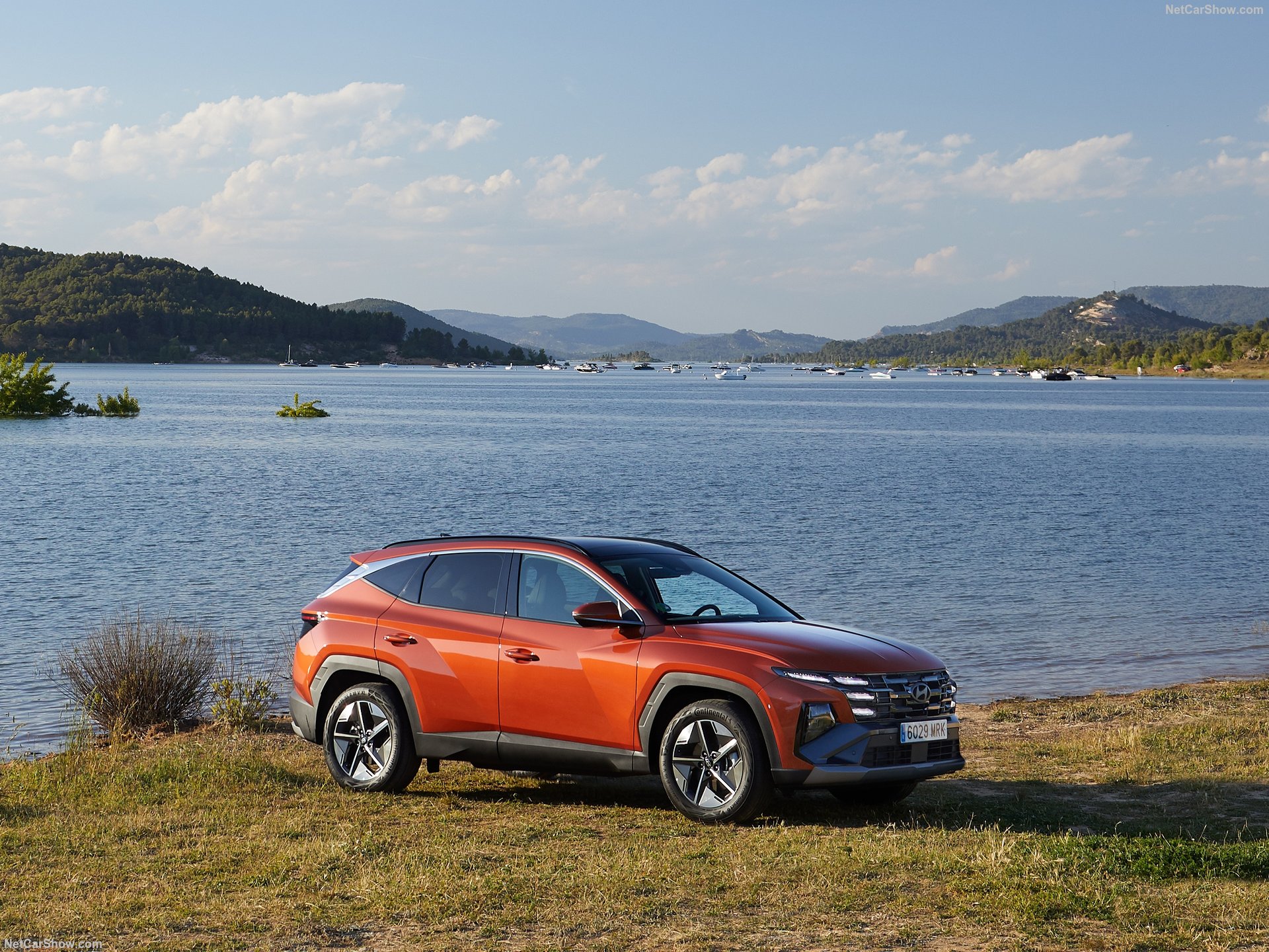 Hyundai Tucson hybrid lần đầu lộ diện tại Việt Nam: Thiết kế giống bản xăng tầm trung, th&ecirc;m chi tiết nhận diện nhỏ ph&iacute;a sau, gi&aacute; dự kiến tiệm cận Santa Fe- Ảnh 4.