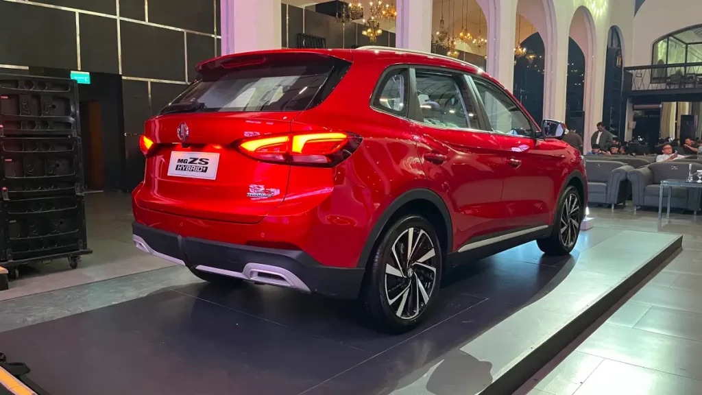 MG ZS hybrid 2026 ra mắt ĐN&Aacute;: Thiết kế long lanh hơn bản ở Việt Nam, hộp số 3 cấp độc đ&aacute;o, 15 t&iacute;nh năng ADAS - Ảnh 2.
