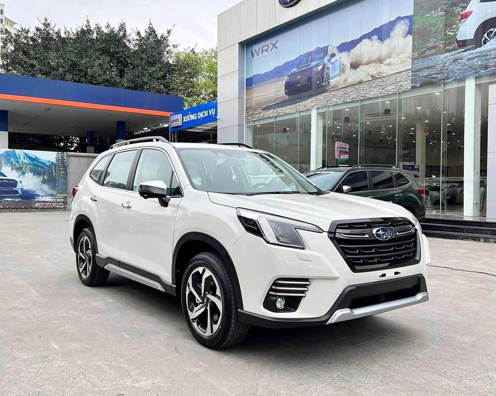 Loạt xe Subaru 'đại hạ gi&aacute;': Forester nhập Th&aacute;i dưới 800 triệu, Crosstrek giảm gần 240 triệu - Ảnh 1.