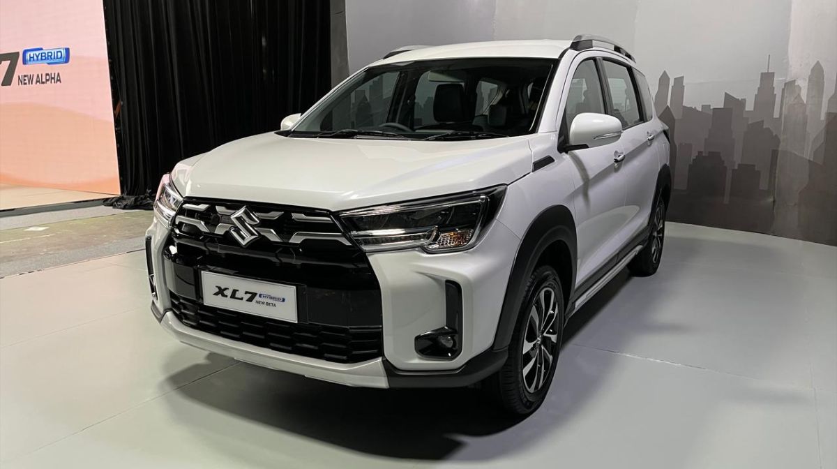 Suzuki XL7 2026 lộ diện ho&agrave;n to&agrave;n: Mặt ca lăng &lsquo;khổng lồ&rsquo;, m&acirc;m mới, dễ sớm ra mắt Việt Nam với &iacute;t nhất 2 bản, cạnh tranh Xpander, Stargazer - Ảnh 1.