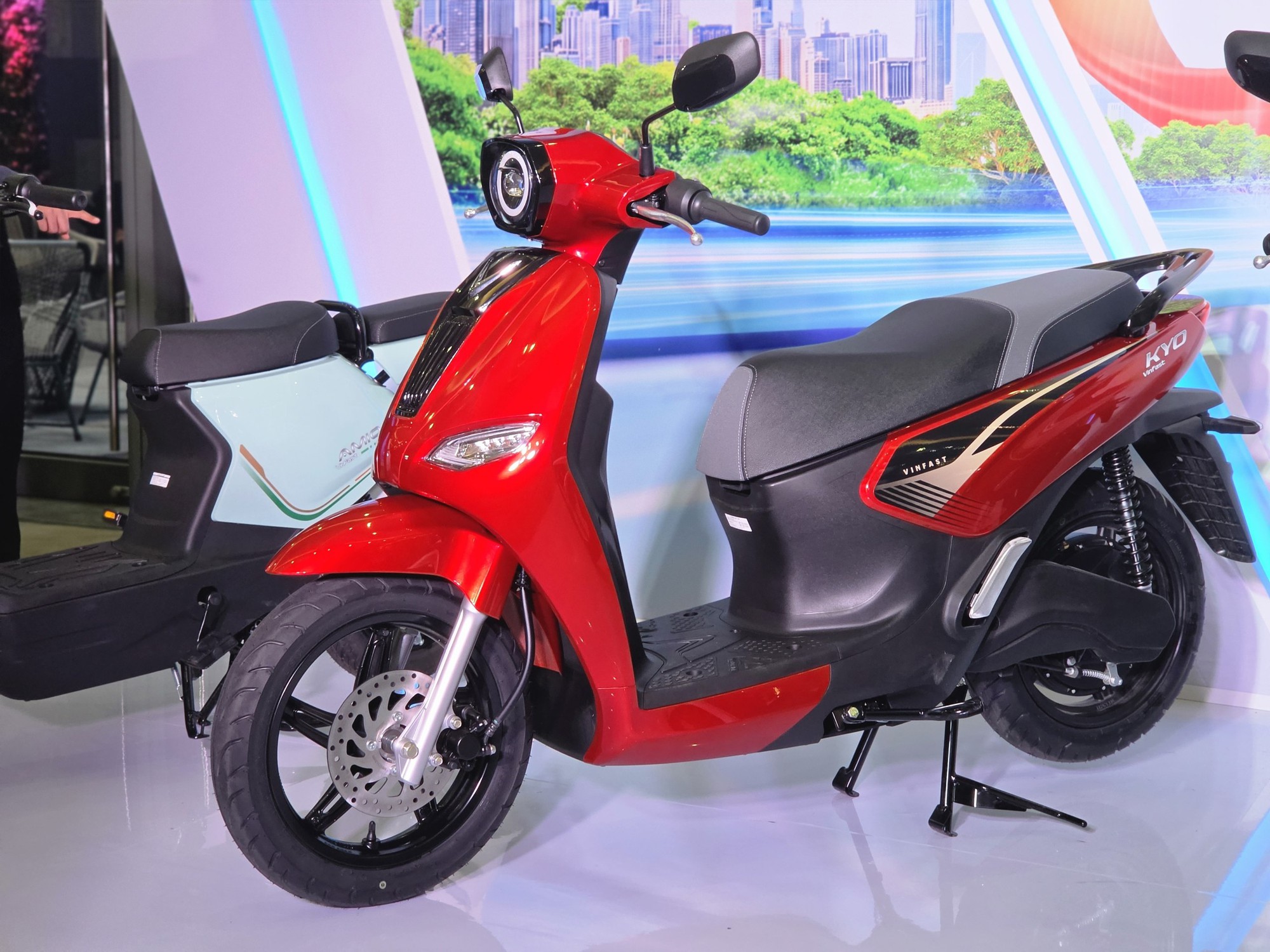 Bộ đôi VinFast Kyo và Kinet chốt giá khởi điểm 30 triệu và 40 triệu đồng, miễn phí đổi pin đến 2028 - Ảnh 3.