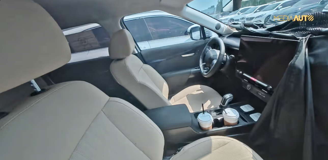 Hyundai Tucson 2027 lộ th&ecirc;m nội thất: Lần đầu xuất hiện phối m&agrave;u đen - be, kh&ocirc;ng 'học' Santa Fe ở một chi tiết - Ảnh 1.