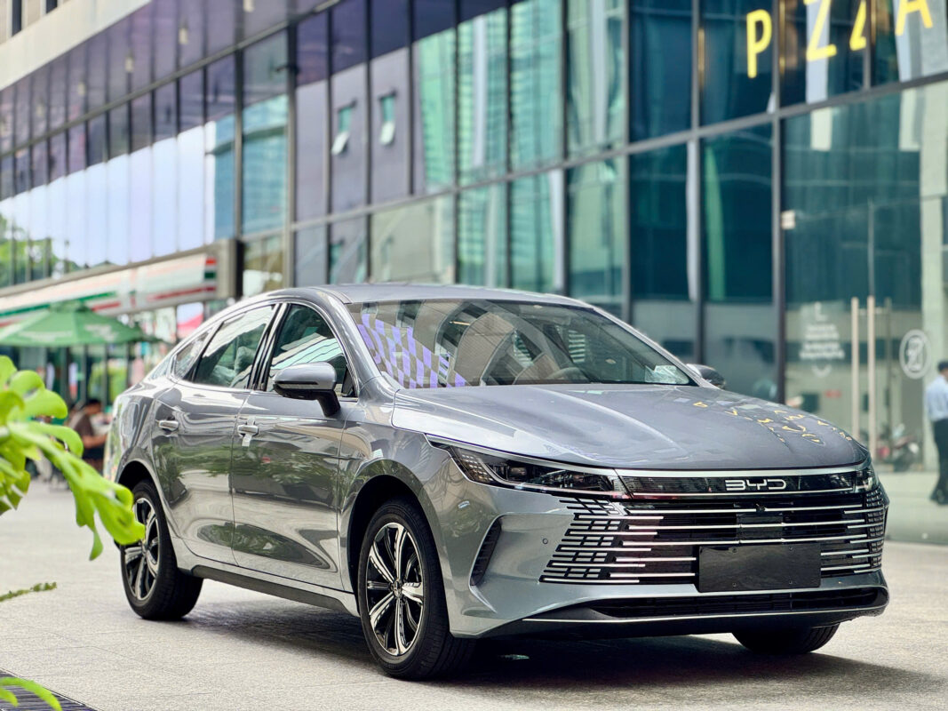 Đại l&yacute; BYD 'xả kho' xe l&aacute;i thử: Lăn b&aacute;nh chưa tới 4.000 km giảm hơn 100 triệu, sedan thể thao Seal c&ograve;n 770 triệu nhưng kh&aacute;ch chịu 'lỗ' 2 năm - Ảnh 2.