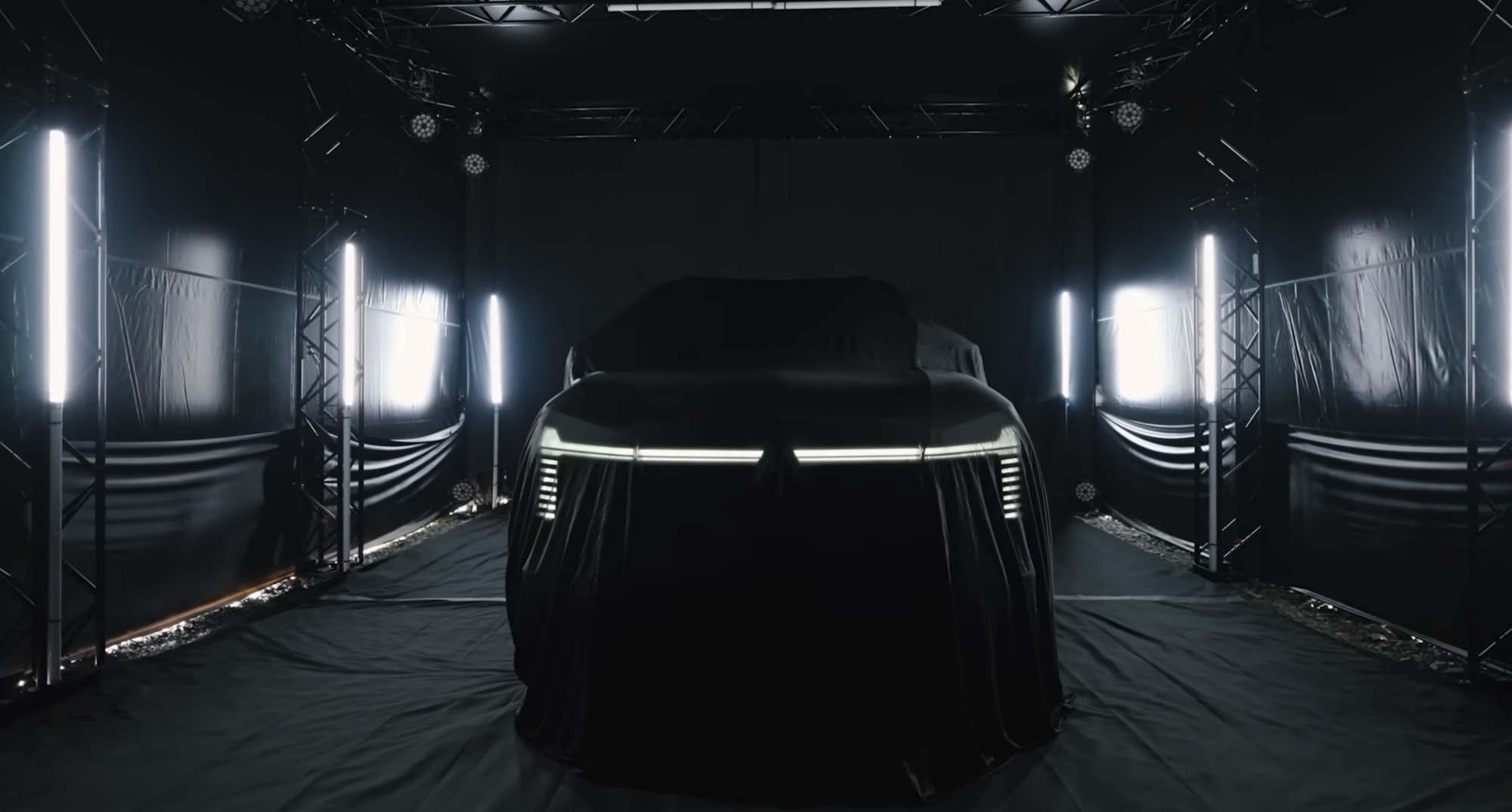 Nh&oacute;m người d&ugrave;ng ngồi thử Mitsubishi Pajero đời mới: &lsquo;Vẫn giữ chất d&ugrave; c&oacute; nhiều thay đổi, ho&agrave;n thiện cao cấp hơn&rsquo; - Ảnh 2.