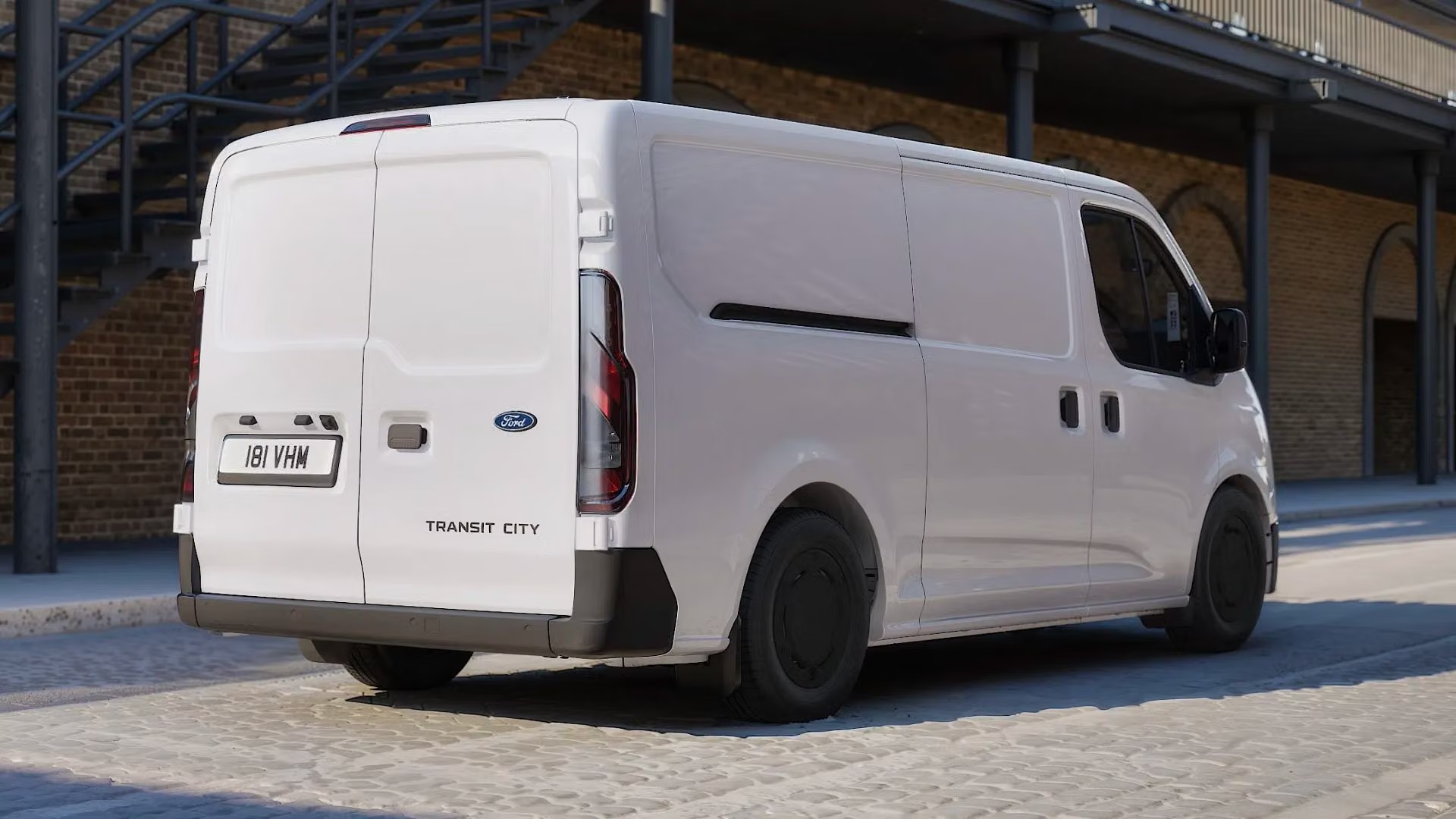 Ford Transit City - Phi&ecirc;n bản tối ưu chở h&agrave;ng nhưng c&oacute; hẳn m&agrave;n h&igrave;nh lớn, ADAS, động cơ điện chạy hơn 380km/sạc - Ảnh 6.
