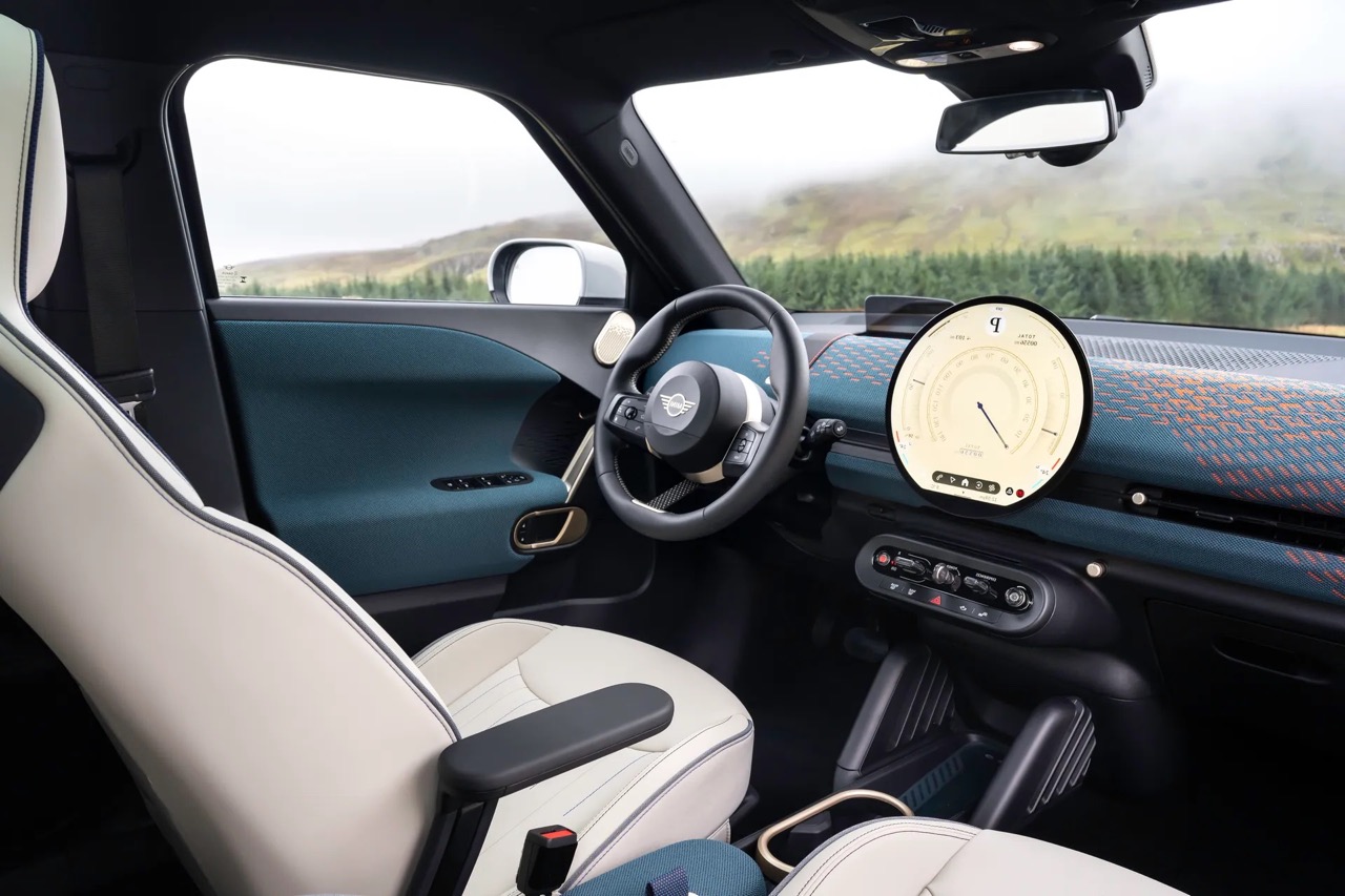 MINI Aceman ra mắt Việt Nam: Gi&aacute; 2,419 tỷ đồng, d&agrave;i ngang SUV cỡ A, chạy điện hơn 400km/sạc - Ảnh 5.