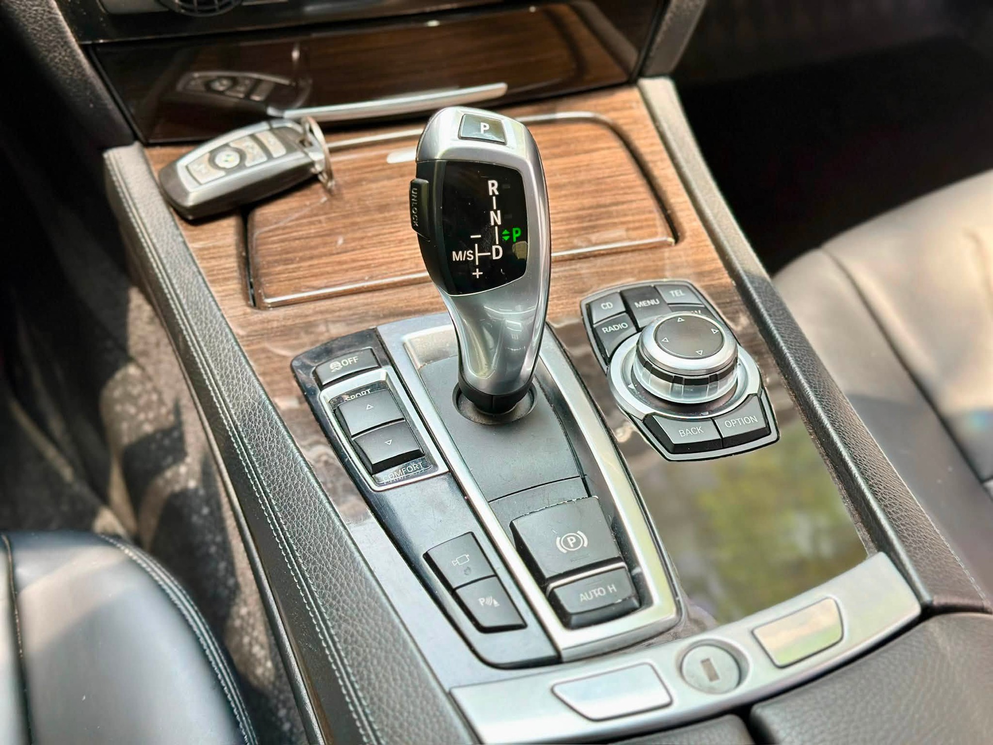Chiếc BMW 730Li gi&aacute; 440 triệu đồng n&agrave;y sẽ khiến người d&ugrave;ng phải c&acirc;n nhắc thay v&igrave; mua Toyota Camry 13 năm tuổi - Ảnh 11.
