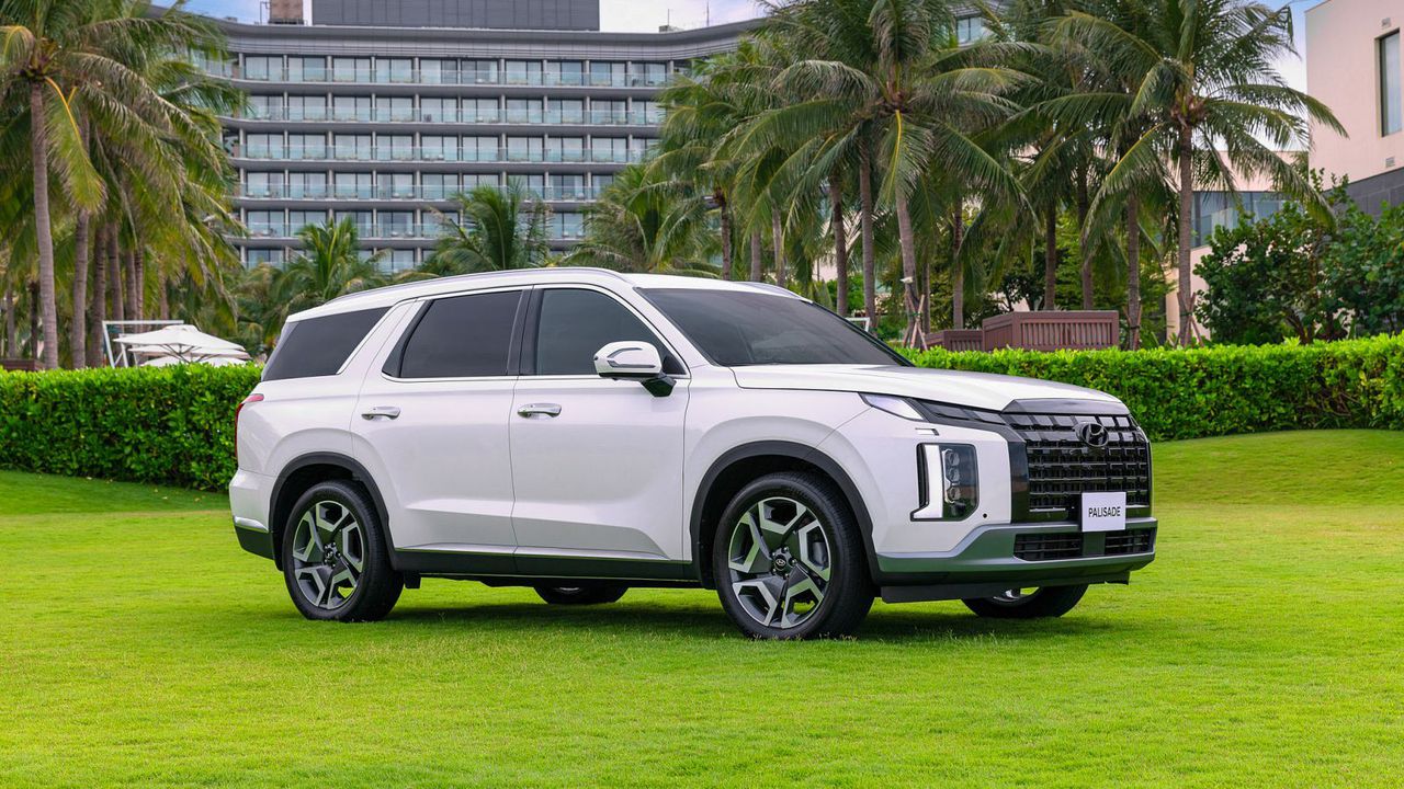 C&aacute;c h&atilde;ng đua khuyến mại trước th&aacute;ng Ng&acirc;u: Giảm gi&aacute; hay tặng phụ kiện l&agrave; b&igrave;nh thường, c&oacute; h&atilde;ng chơi lớn tặng cả chuyến du lịch nước ngo&agrave;i - Ảnh 2.