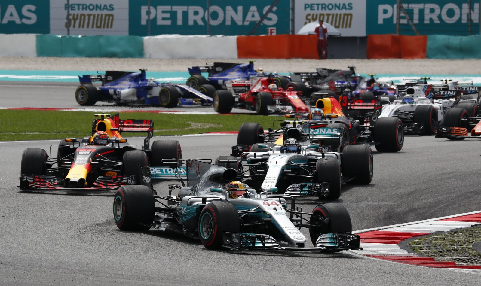 Tin vui cho t&iacute;n đồ F1 tại Việt Nam: Tổ chức tại Malaysia sau 9 năm vắng b&oacute;ng, t&ecirc;n chặng đấu khiến nhiều người hoang mang - Ảnh 2.
