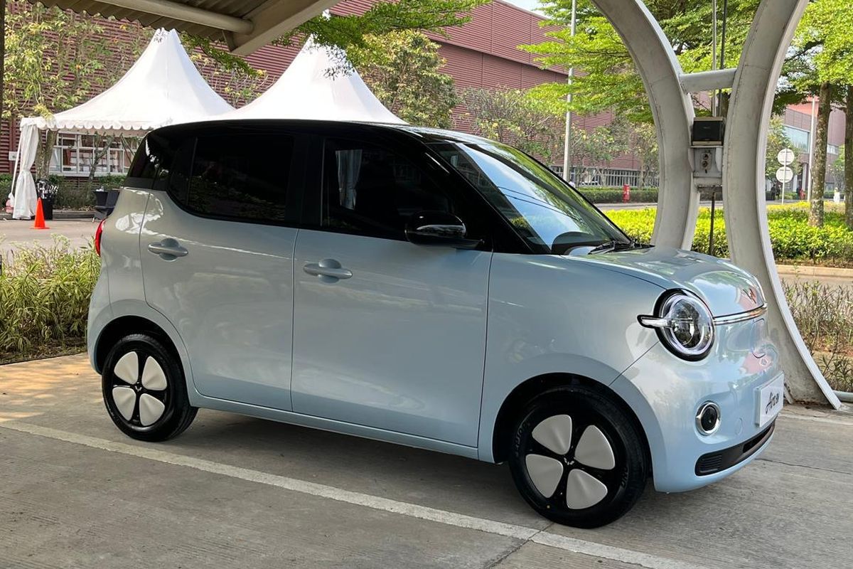 Wuling sắp b&aacute;n xe mini mới ở gần Việt Nam: Gi&aacute; dự kiến quy đổi từ 233 triệu đồng, 2 m&agrave;n h&igrave;nh, phanh điện tử, chạy 300km/sạc - Ảnh 2.