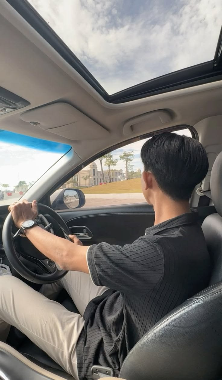 Lương 26 triệu, còn ở thuê mà tính vay tiền mua ô tô: Cộng đồng mạng ra sức can- Ảnh 2.
