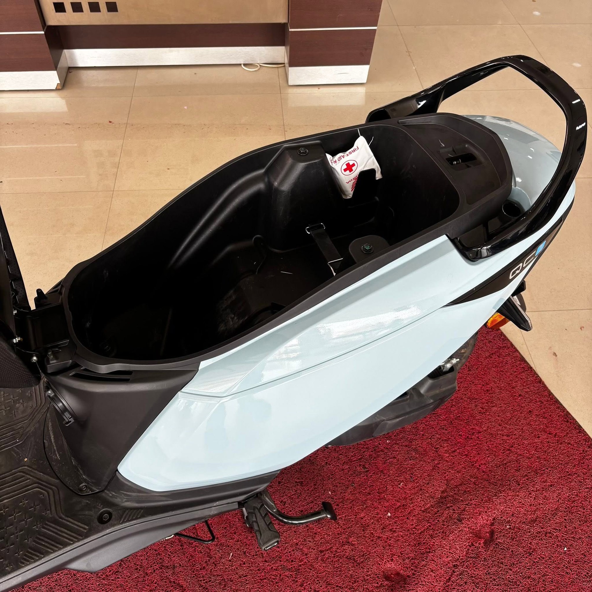 Xe m&aacute;y điện Honda dự đo&aacute;n về VN năm sau: Nhỏ gọn dễ d&ugrave;ng, gi&aacute; khoảng 30 triệu, cốp lớn hơn Vision- Ảnh 7.