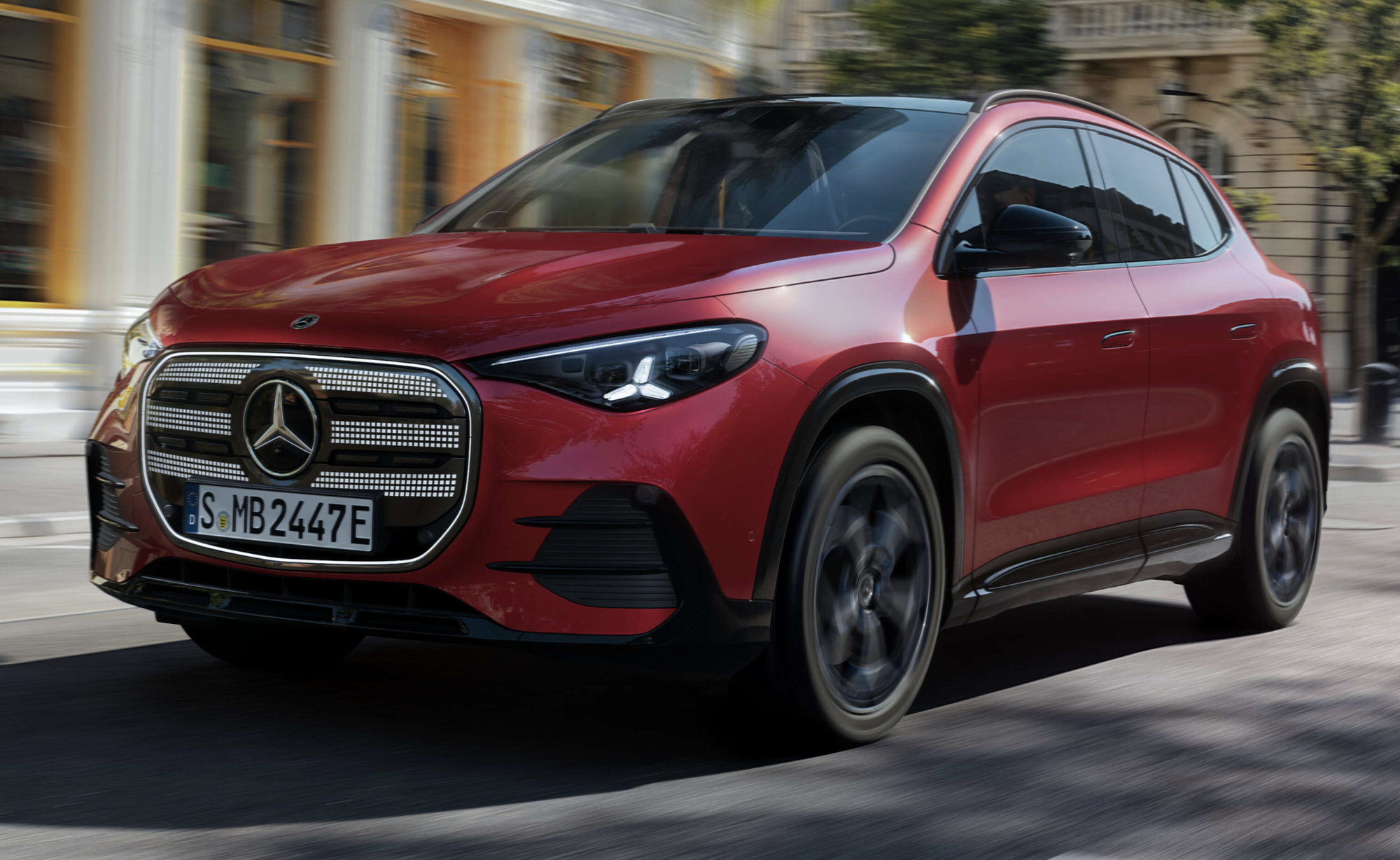 Mercedes-Benz GLA 2027 ra mắt: SUV điện chạy 657 km, sạc nhanh l&ecirc;n đến 320 kW, vẫn c&oacute; bản hybrid cho người sợ đi cắm sạc - Ảnh 1.