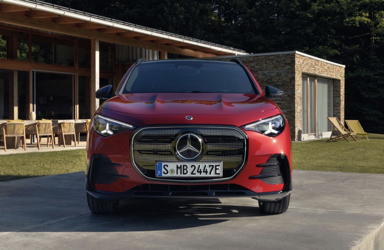 Mercedes-Benz GLA 2027 ra mắt: SUV điện chạy 657 km, sạc nhanh l&ecirc;n đến 320 kW, vẫn c&oacute; bản hybrid cho người sợ đi cắm sạc - Ảnh 2.