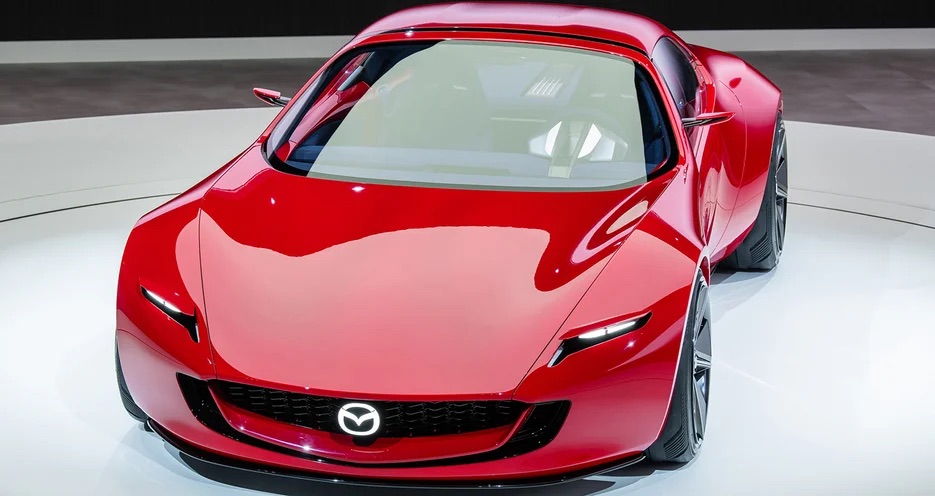 Mazda MX-5 ra mắt Việt Nam chưa l&acirc;u đ&atilde; rục rịch đổi động cơ điện, kỹ sư h&atilde;ng cố &lsquo;&eacute;p&rsquo; khối lượng chỉ khoảng 1 tấn d&ugrave; k&egrave;m theo pin - Ảnh 2.