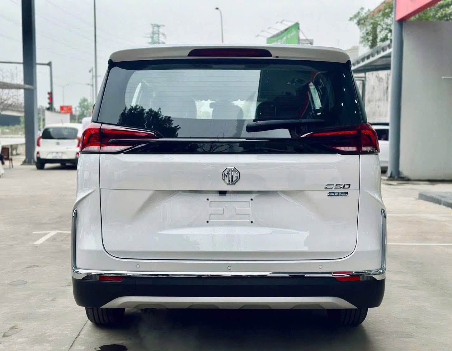MPV rẻ nhất Việt Nam l&agrave; đ&acirc;y: Gi&aacute; thực tế chỉ từ 395 triệu đồng, lớn hơn Innova Cross, th&ecirc;m lựa chọn gi&aacute; 'dễ thở' cho d&acirc;n dịch vụ - Ảnh 2.