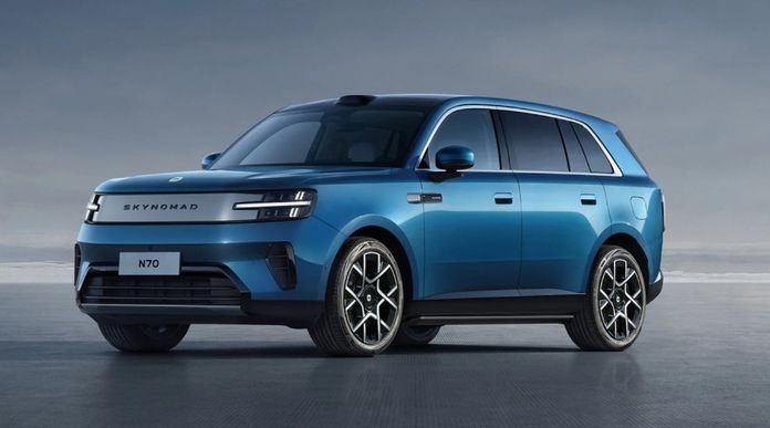 Xe hybrid đi kh&ocirc;ng cần xăng xa nhất thế giới b&aacute;n ở s&aacute;t Việt Nam: Gi&aacute; quy đổi gần 1 tỷ đồng, đầy điện chạy hơn 500km, mạnh 416hp, AWD - Ảnh 5.