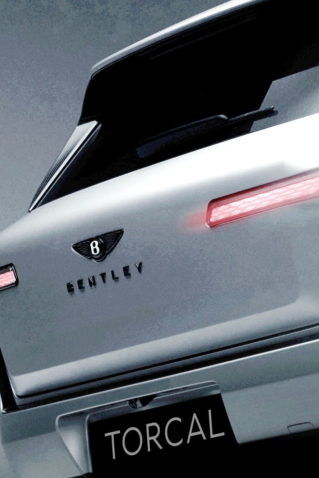 Bentley 'nh&aacute; h&agrave;ng' mẫu xe ho&agrave;n to&agrave;n mới: SUV nhỏ hơn Bentayga, đi gần 500km/sạc, được h&atilde;ng 'chăm ch&uacute;t nhất từ trước đến nay' - Ảnh 1.