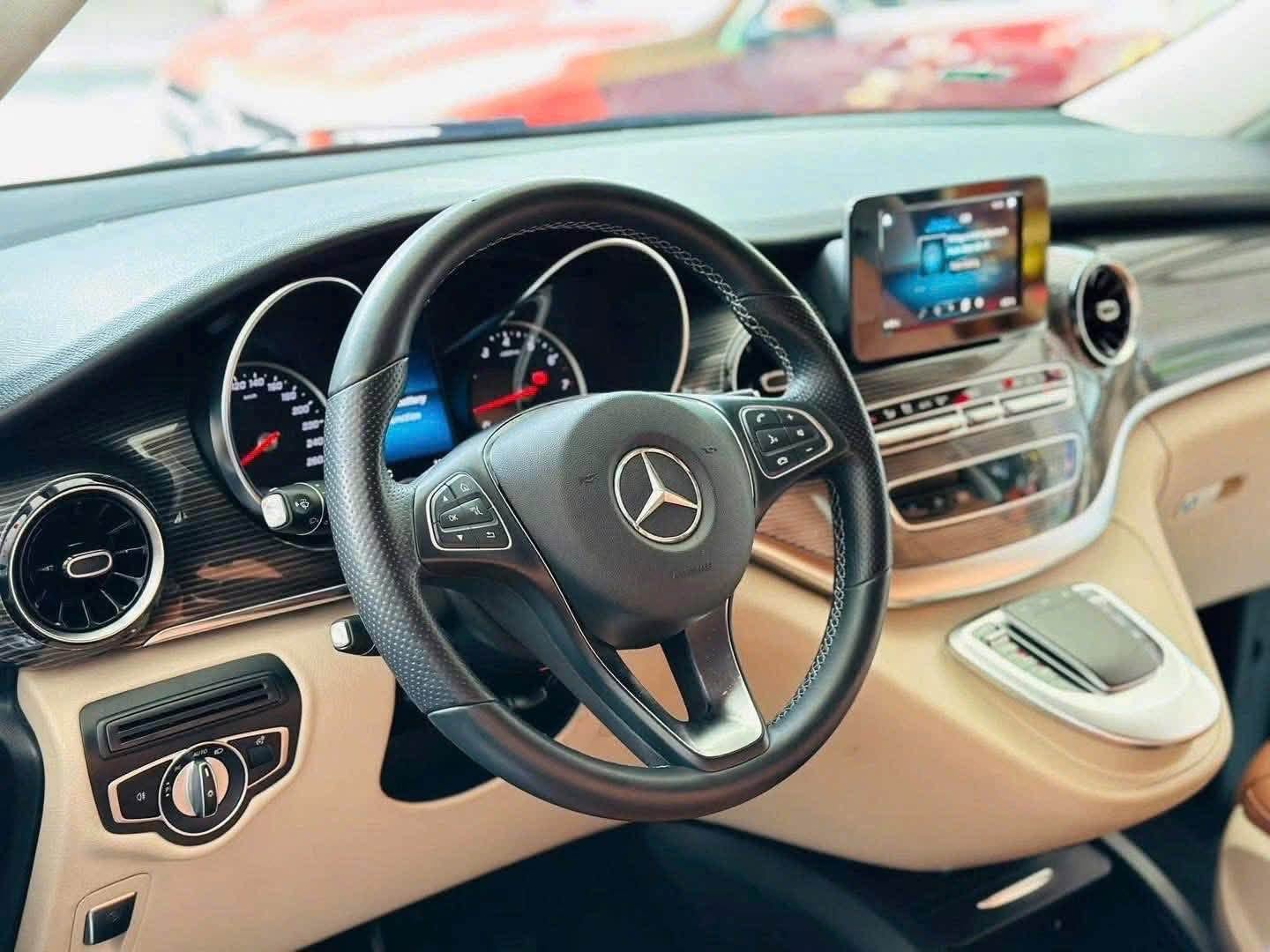 Mercedes-Benz V 250 2020 rao b&aacute;n 1,54 tỷ đồng, ri&ecirc;ng tiền độ g&oacute;i Maybach gần 1 tỷ: 'B&aacute;n g&oacute;i độ tặng chiếc xe m&agrave; kh&ocirc;ng ai tin'- Ảnh 9.