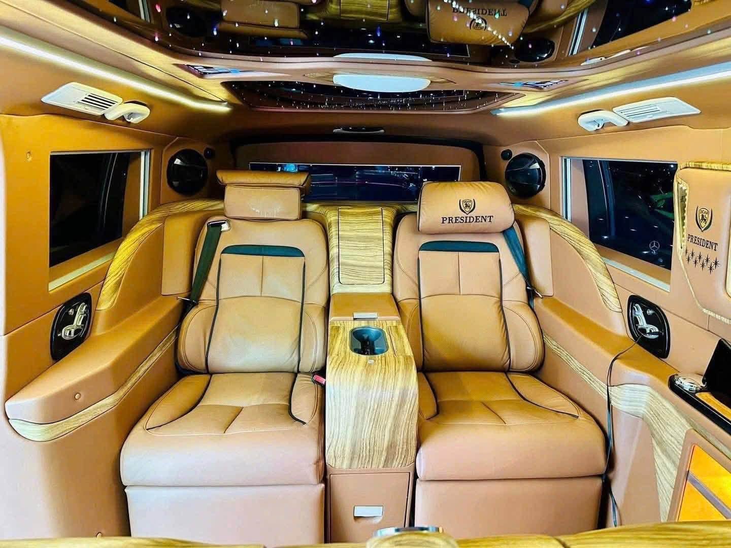 Mercedes-Benz V 250 2020 rao b&aacute;n 1,54 tỷ đồng, ri&ecirc;ng tiền độ g&oacute;i Maybach gần 1 tỷ: 'B&aacute;n g&oacute;i độ tặng chiếc xe m&agrave; kh&ocirc;ng ai tin'- Ảnh 2.