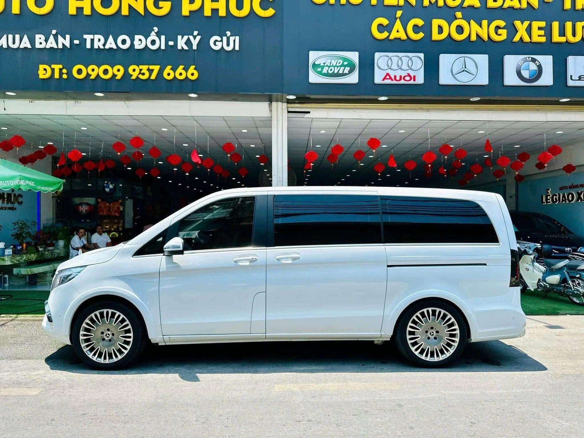 Mercedes-Benz V 250 2020 rao b&aacute;n 1,54 tỷ đồng, ri&ecirc;ng tiền độ g&oacute;i Maybach gần 1 tỷ: 'B&aacute;n g&oacute;i độ tặng chiếc xe m&agrave; kh&ocirc;ng ai tin'- Ảnh 7.