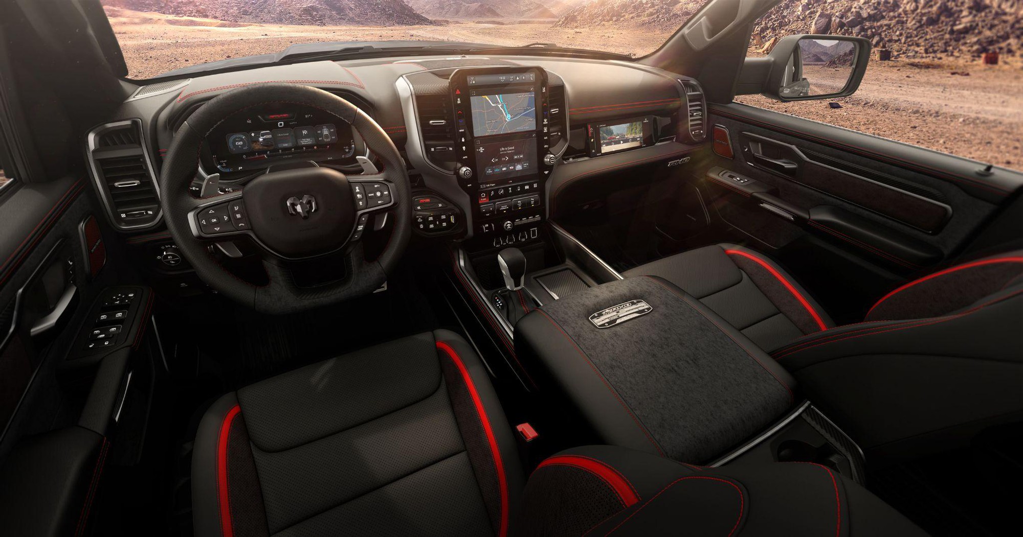 Tại sao n&oacute;i Ram 1500 RHO l&agrave; biệt thự di động của c&aacute;c qu&yacute; &ocirc;ng th&iacute;ch chinh phục? - Ảnh 1.