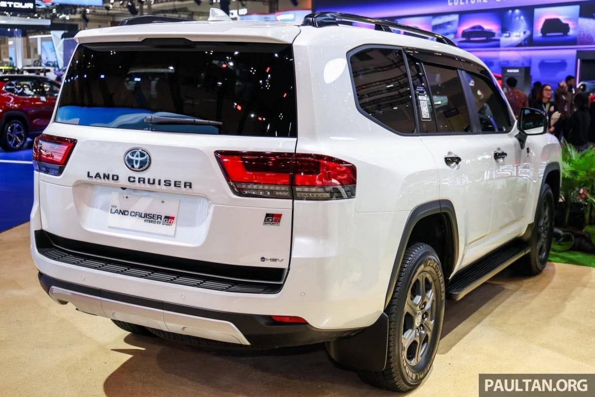 Cận cảnh Toyota Land Cruiser Hybrid 2026 ra mắt Đ&ocirc;ng Nam &Aacute; - Ảnh 9.