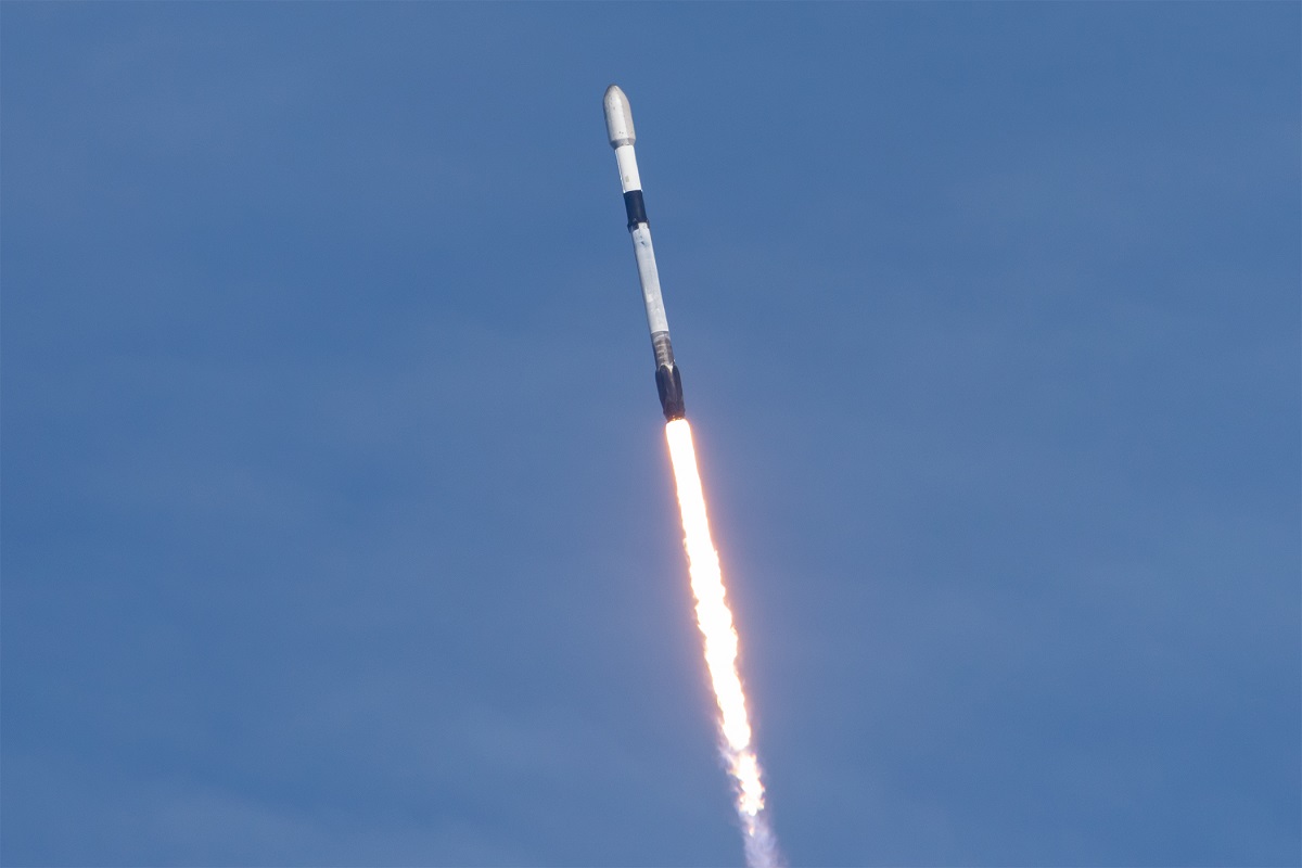 Vingroup bắt tay SpaceX: Vệ tinh 'Made in Vietnam' sắp bay v&agrave;o vũ trụ, đưa c&ocirc;ng nghệ Việt ra ngo&agrave;i Tr&aacute;i Đất - Ảnh 1.
